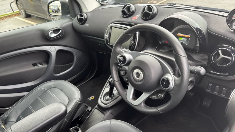 Smart EQ fortwo coupe 60kW EQ Exclusive 17kWh 2dr Auto [22kWCh] Electric Coupe